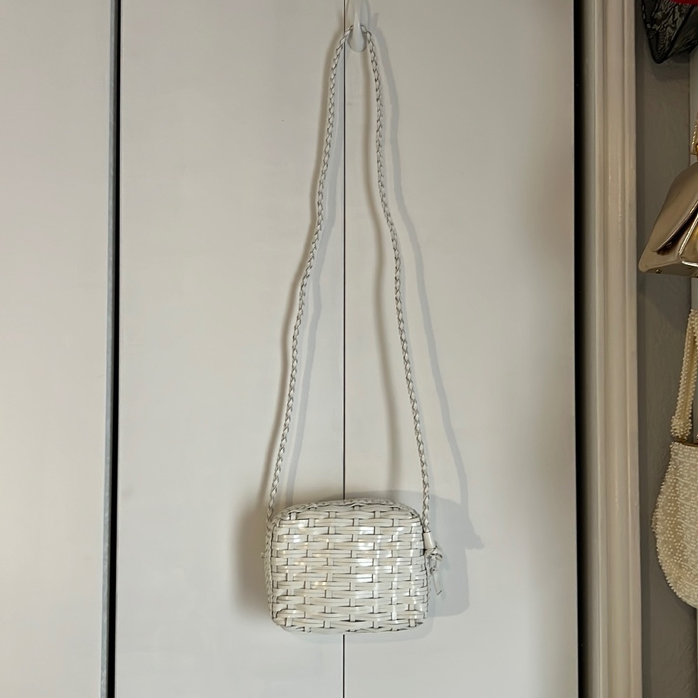 Vintage Franco Sarto crossbody, white, woven